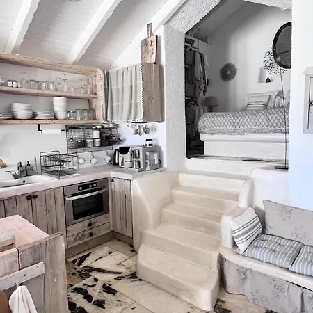 Fig Cottage, A Pretty 200 Year-old Stone Retreat Antipata (Sami)