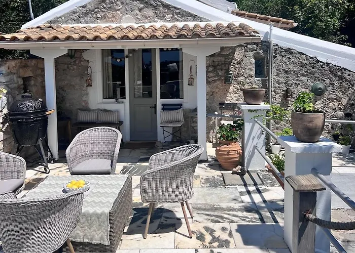 Fig Cottage, A Pretty 200 Year-old Stone Retreat