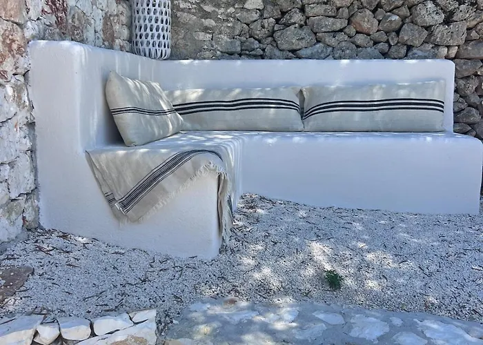 Feriehus Fig Cottage, A Pretty 200 Year-old Stone Retreat